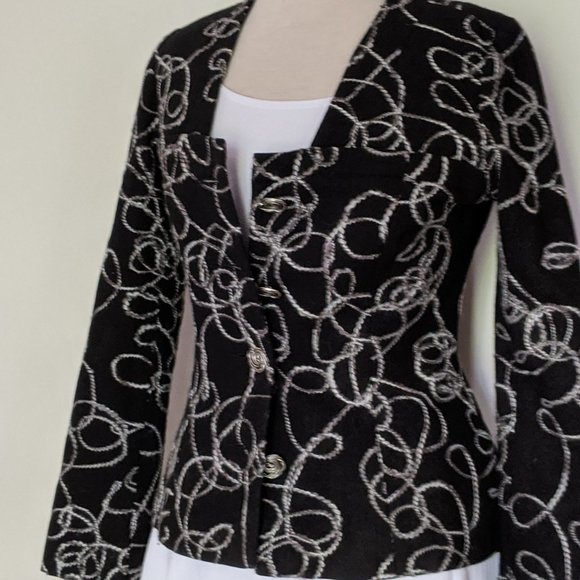 90s Vintage Wool-Blend Blazer - Picture 6 of 10